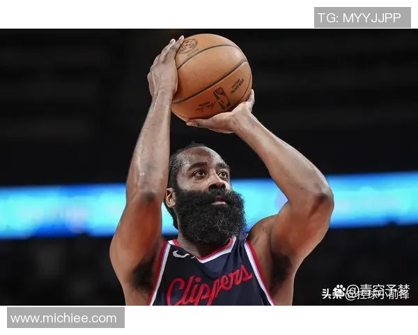 哈登你太狠了，36岁发明79年NBA绝无仅有纪录，8250万合同白菜价